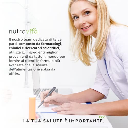 Curcuma Bio con Piperina e Zenzero - 180 Capsule di Curcuma e Piperina Vegana ad Alto Dosaggio (Fornitura per 3 Mesi) - Ingrediente Attivo Curcumina - Prodotto da Nutravita